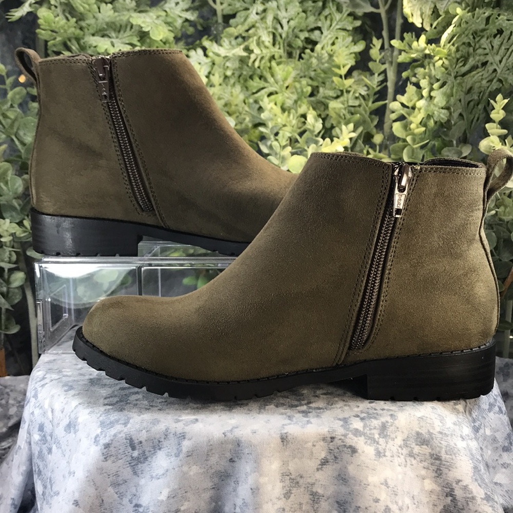 Sonoma Cilantro Olive Faux Suede 5”Tall Round Toe Ankle Zip Boots WMS 6M🌟NIB🌟 - Picture 4 of 10